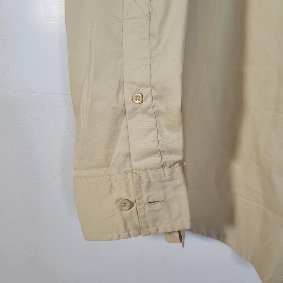 Mens Crewtech Fishing Hiking Vented Long Sleeve button front SPF 40 Size Med - Picture 4 of 15